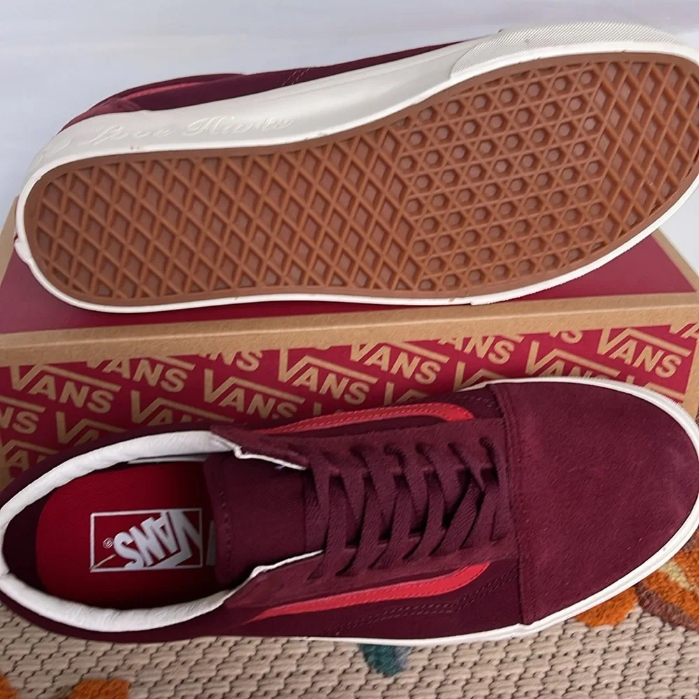 Vans Men’s Old Skool
Secret Lover Port Royale
VN0007NT4QU
Sneakers - Picture 4 of 16